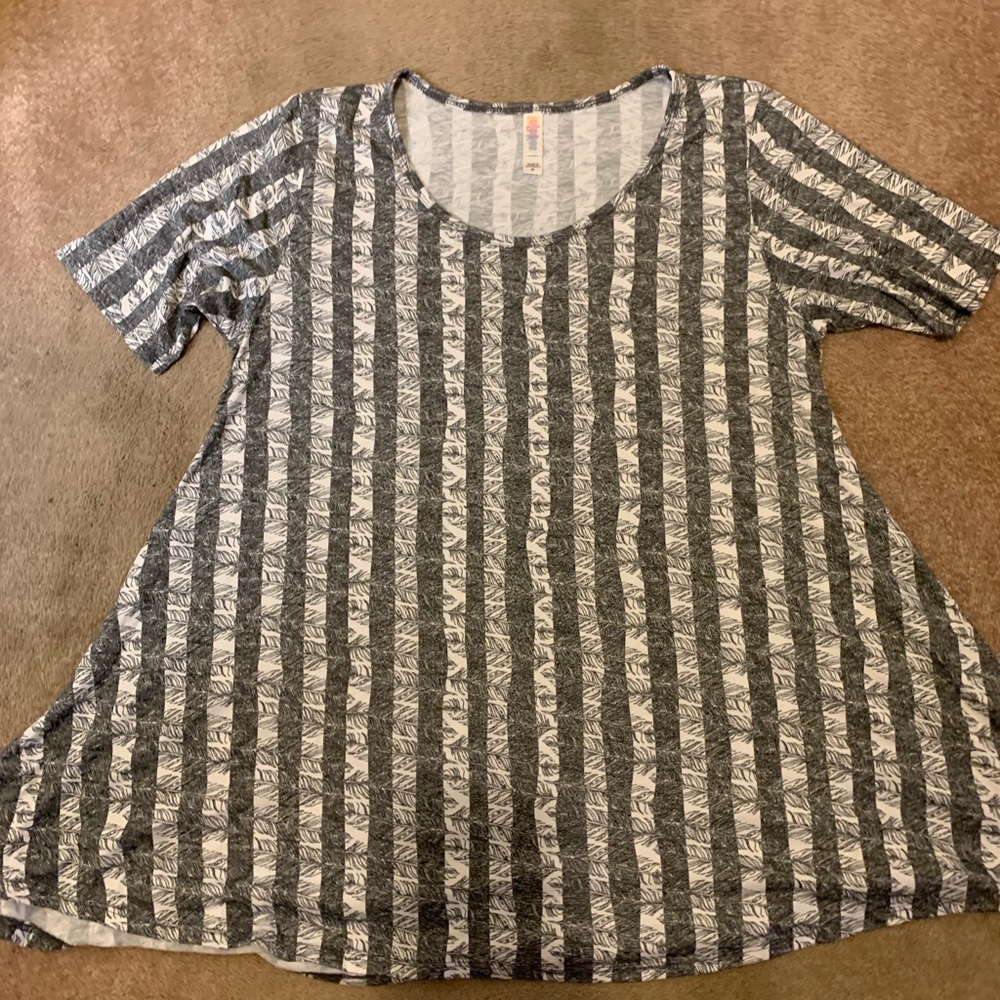 Lula Roe - Picture 7 of 8